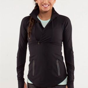 Lululemon Reflect Pullover Top with Kangaroo pockets size 4. PtP 16-18”
